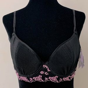 Victoria’s Secret x Anna Sui embellished bra! NWT